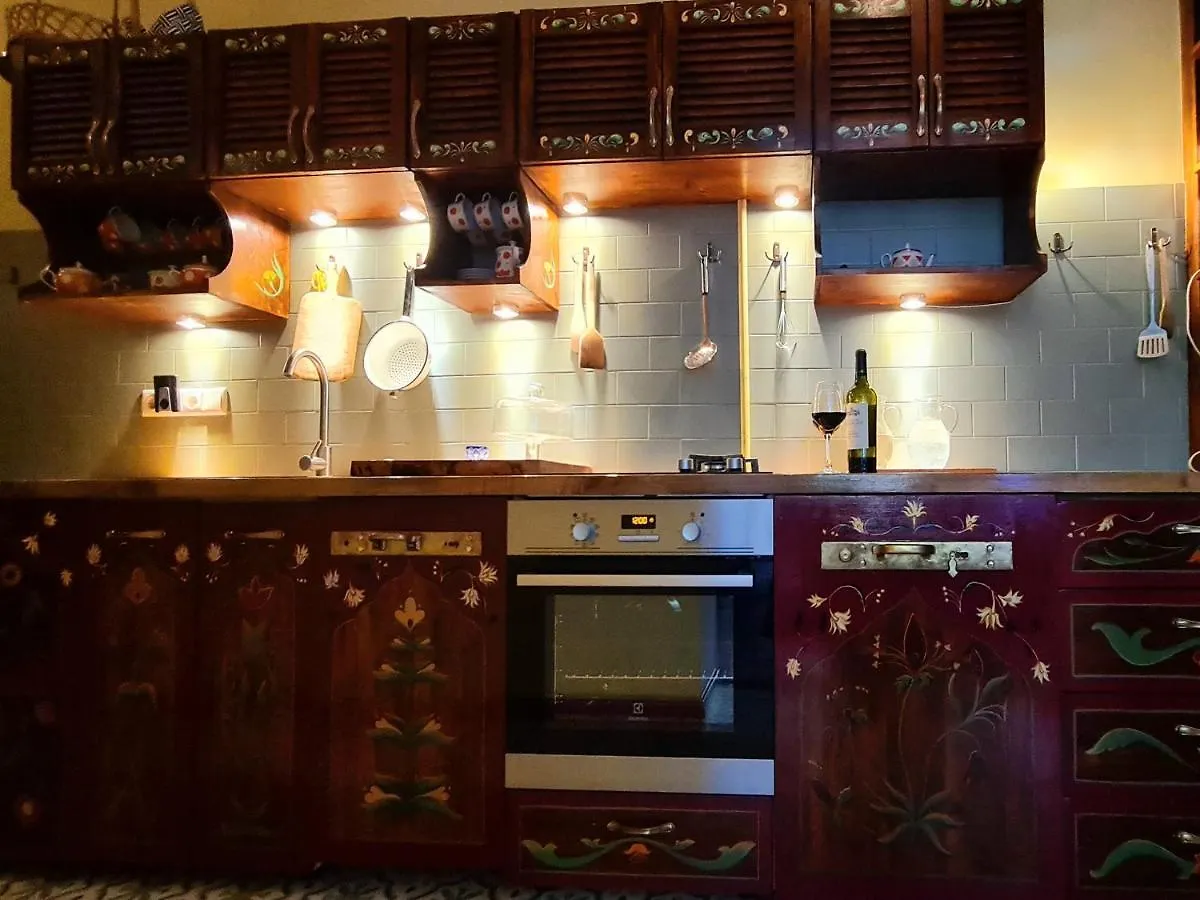 Sololaki Lounge - Old Tbilisi'S Hidden Gem ! Hotel Georgia