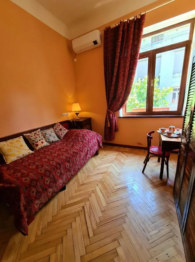 Sololaki Lounge - Old Tbilisi'S Hidden Gem ! Hotel Inn